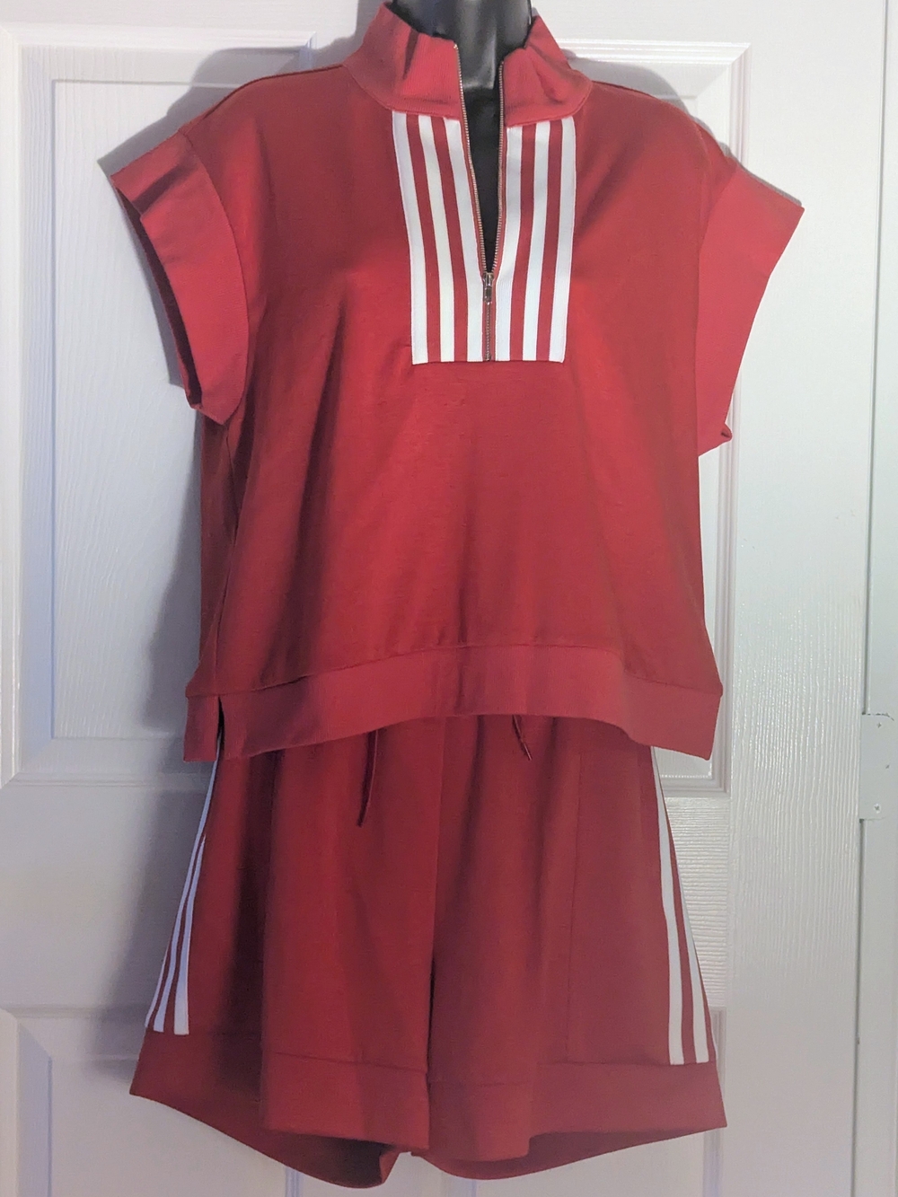 Jodifl Sporty 2 Piece Shorts Set Tomato Red Quarter Zip Size Small